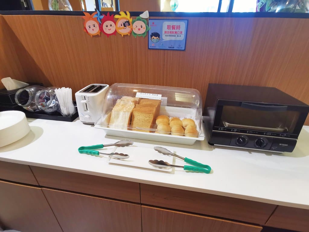 台東住宿推薦-鐵道旅驛-鐵花村旁交通方便,可愛的天空之城彩繪 MTXX_MH20231220_173507149
