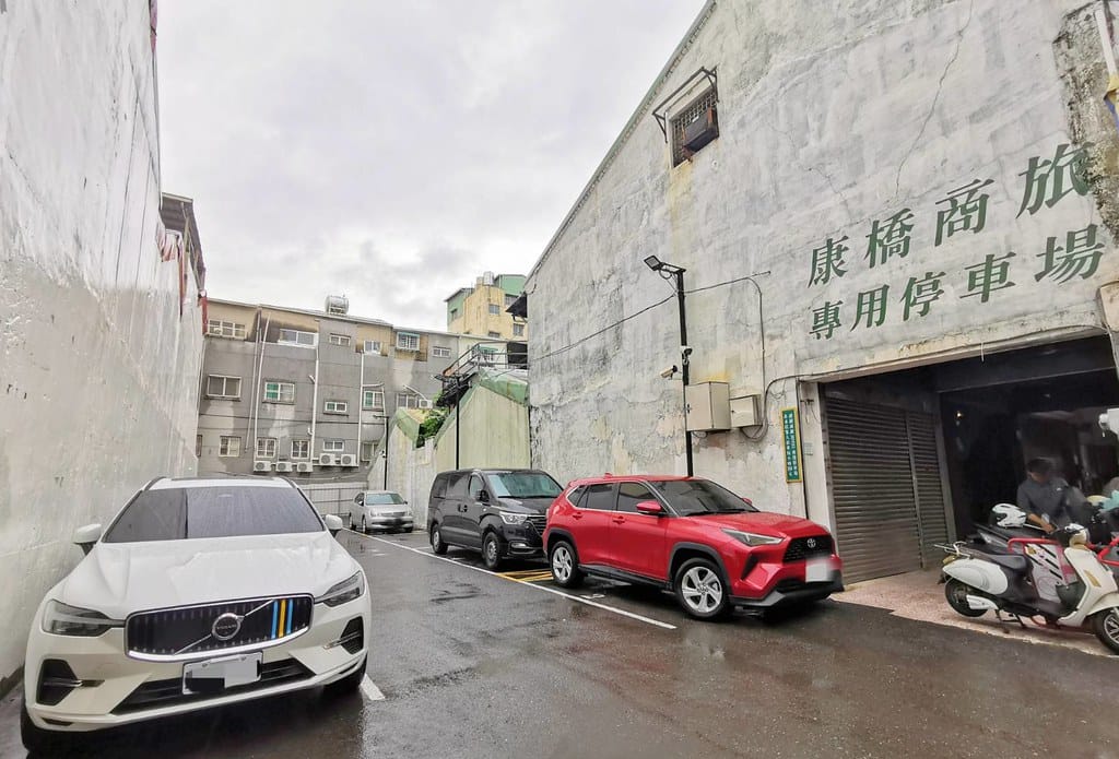 【康橋商旅-台南赤崁樓館】宵夜與早餐自助吃到飽、下午茶冰淇淋 2284985