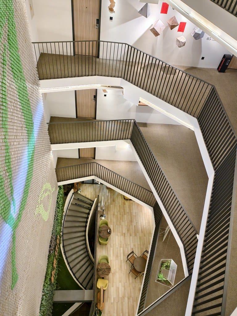 台中草悟道住宿-綠宿行旅-獨立浴缸六感體驗,環保寶特瓶LED