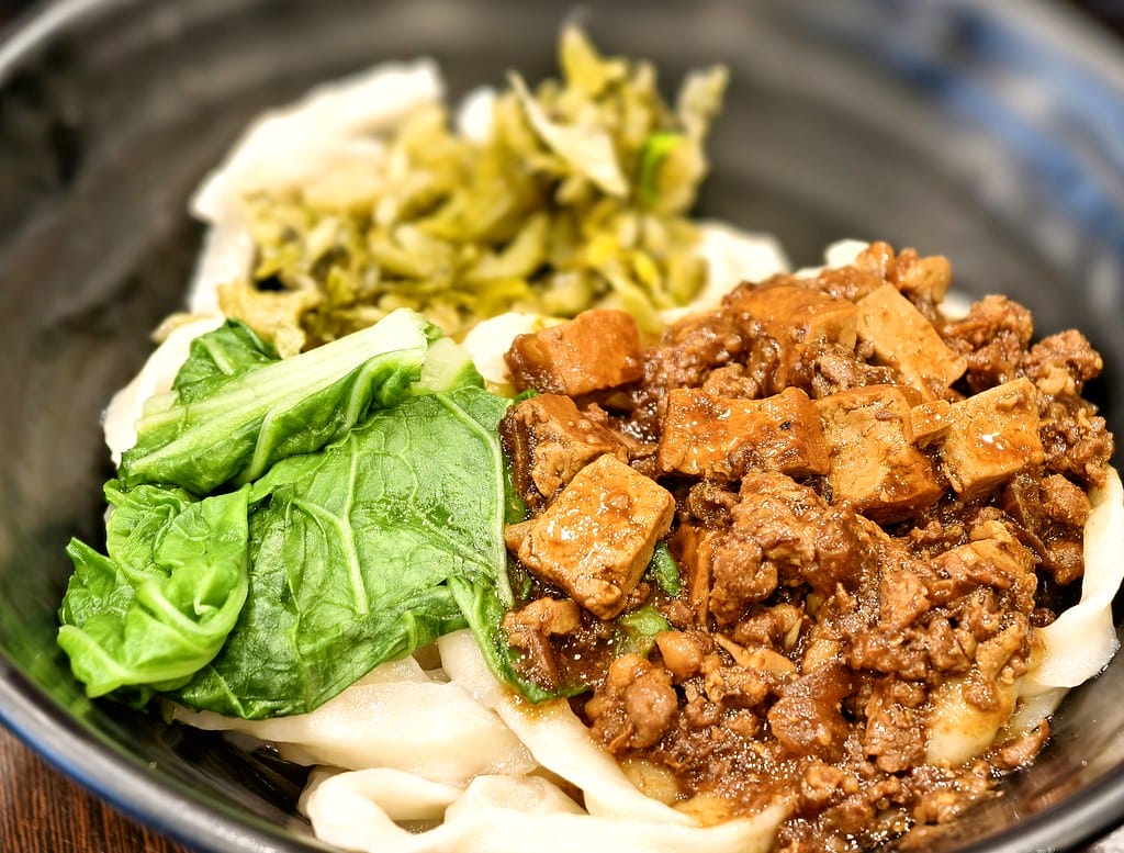 嘉義-半畝田北方麵食館-必吃冠軍牛肉麵-牛五花牛肚牛筋牛肉一