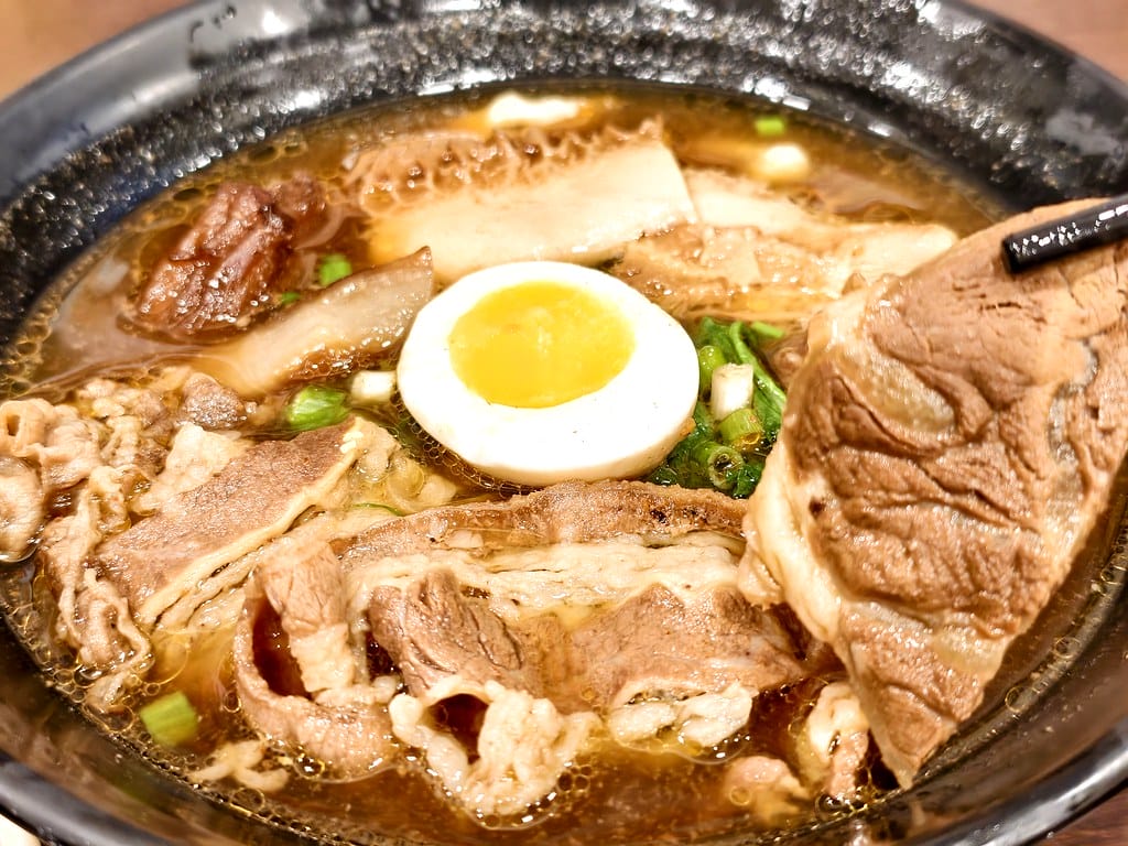 嘉義-半畝田北方麵食館-必吃冠軍牛肉麵-牛五花牛肚牛筋牛肉一