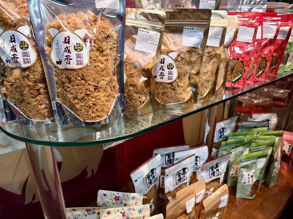 雲林土庫一日漫遊跟著在地人吃美食、逛老街、買伴手禮,感受最 雲林土庫一日漫遊跟著在地人吃美食、逛老街、買伴手禮,感受最