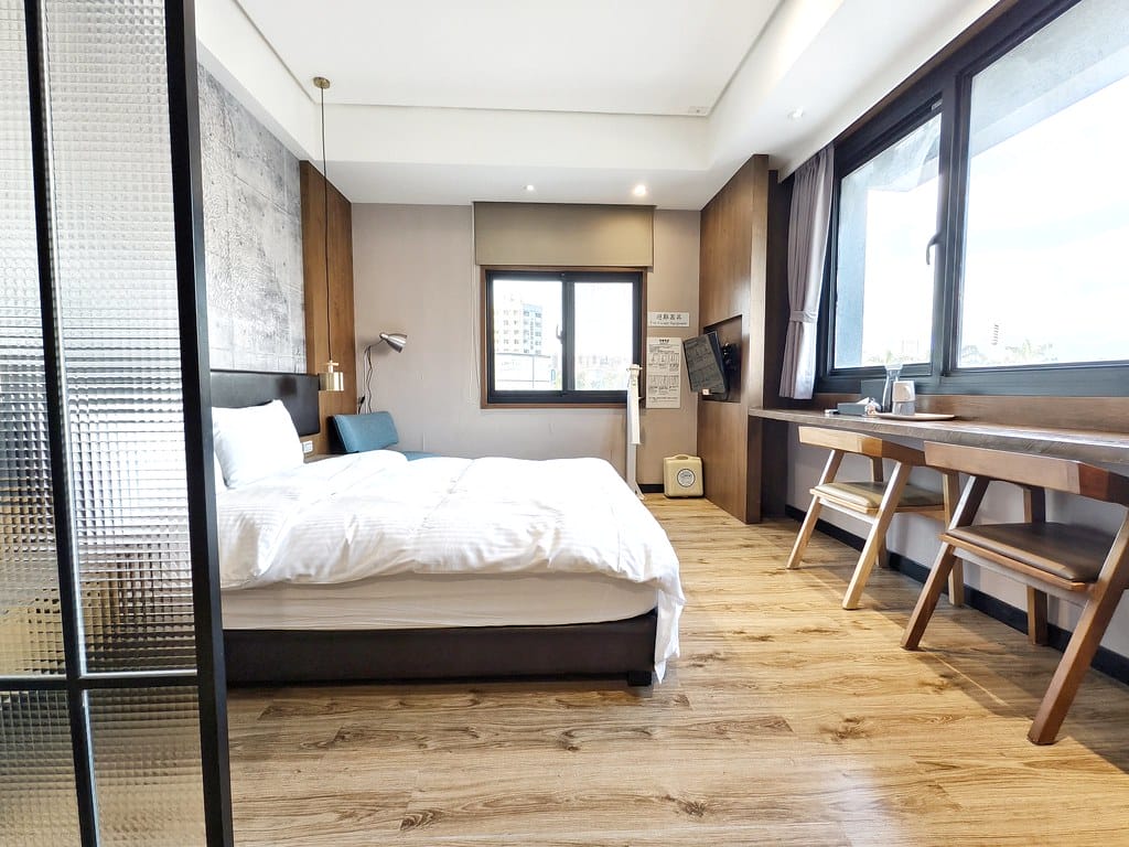 【台中住宿推薦】一中街住宿-一中漫走旅店評價、房型、交通一次 【台中住宿推薦】一中街住宿-一中漫走旅店評價、房型、交通一次
