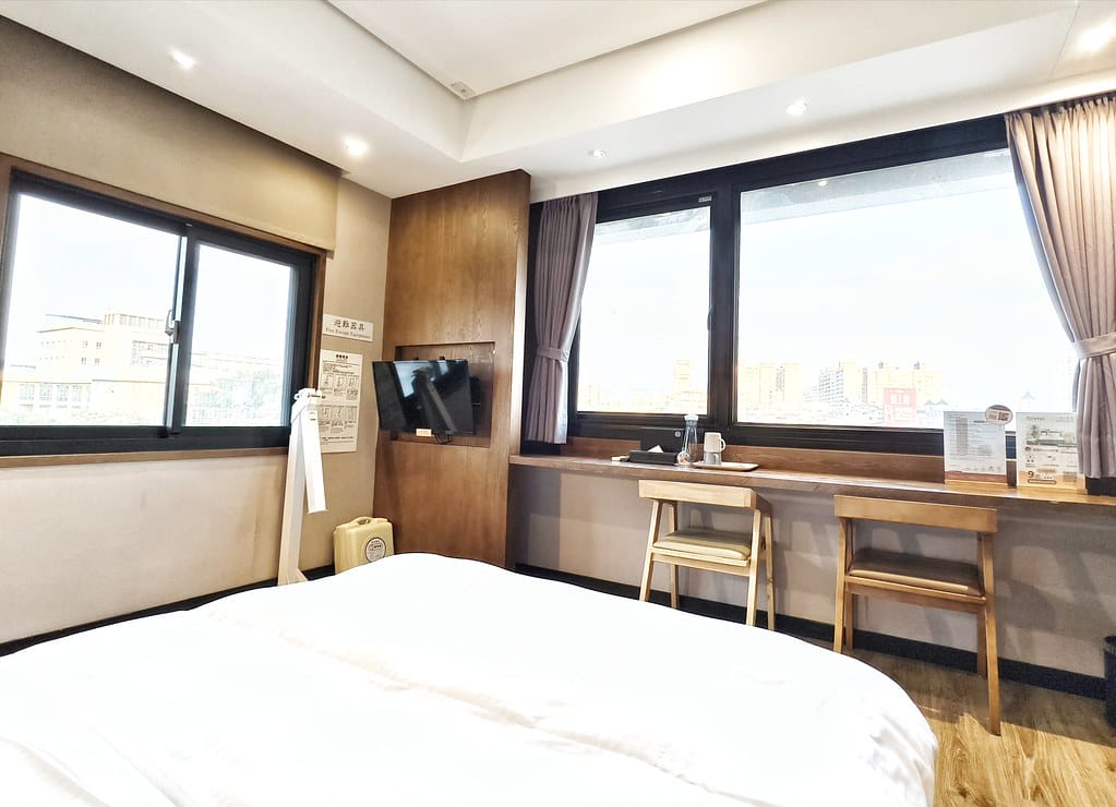 【台中住宿推薦】一中街住宿-一中漫走旅店評價、房型、交通一次 【台中住宿推薦】一中街住宿-一中漫走旅店評價、房型、交通一次