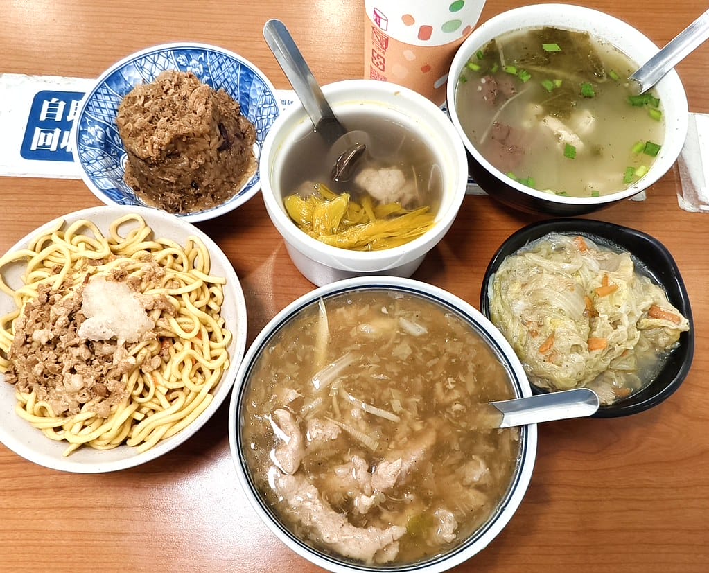 王爺王肉羹台中水湳推薦美食人氣早午餐魚翅肉羹、綜合湯、炒 王爺王肉羹台中水湳推薦美食人氣早午餐魚翅肉羹、綜合湯、炒