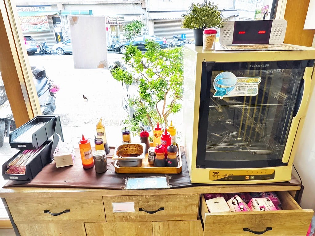 王爺王肉羹台中水湳推薦美食人氣早午餐魚翅肉羹、綜合湯、炒 王爺王肉羹台中水湳推薦美食人氣早午餐魚翅肉羹、綜合湯、炒