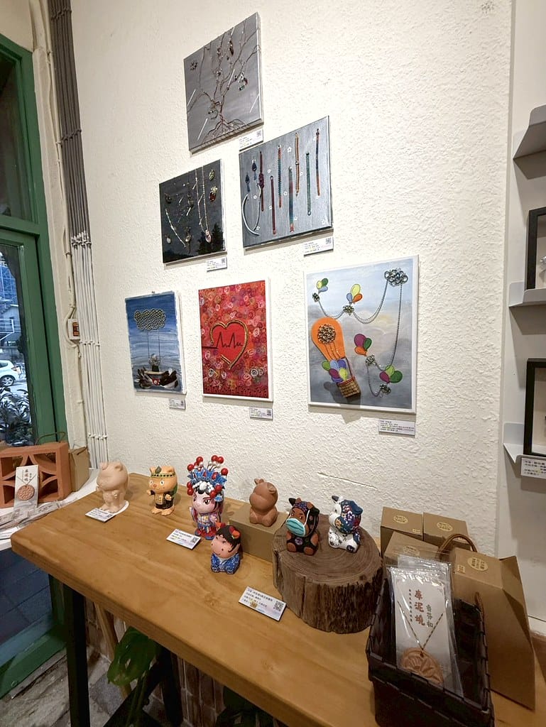 2025女藝花綻放「即墨絢彩」藝術聯展 十三位手作藝術家共譜 2025女藝花綻放「即墨絢彩」藝術聯展 十三位手作藝術家共譜