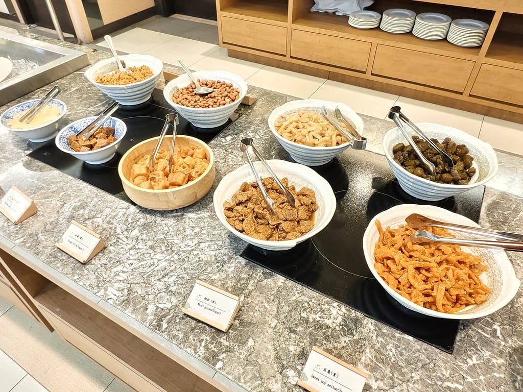 台中火車站住宿推薦-葉綠宿・茶覺旅 Tea Way Hote 台中火車站住宿推薦-葉綠宿・茶覺旅 Tea Way Hote